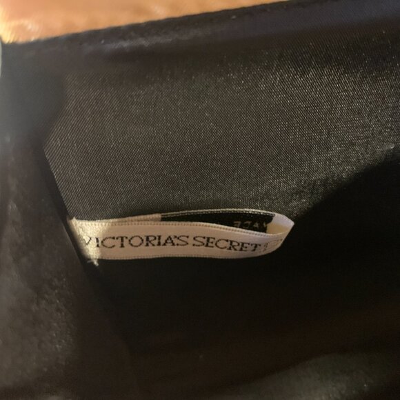 Victoria Secret black velvet clutch purse. - Picture 8 of 9